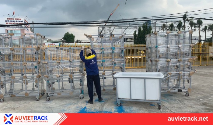 xe đẩy thùng nhựa 500l